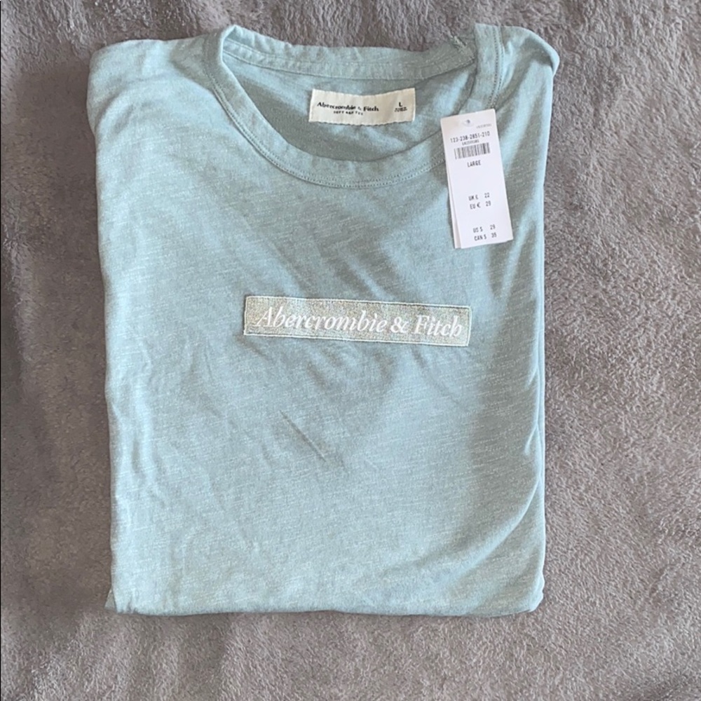 Abercrombie men’s tee